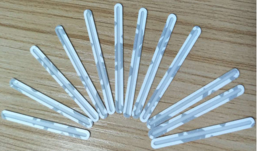 Lichtdurchlässiges kundenspezifisches HAUSTIER Lampen-Diffusor PC-PMMA 0.4mm mit Adhäsion 3Ms 9075