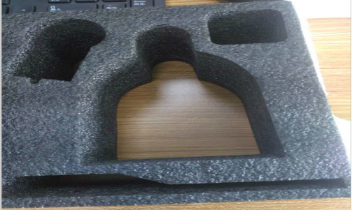 Schwarz-stoßsicherer Schaum-Pralldämpfer-Schwamm EPDM EPE für das Verpacken