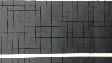 Quadrat-Form-Stempelschneiden feuerverzögerndes schwarzes Plastik-Rollen-Plastik-4*4mm