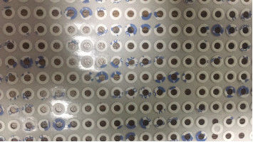 Kleines Loch gestempelschnittenes Zweischichtenmaterial 0.15mm des gewebe-Band-9448A