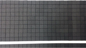 Quadrat-Form-Stempelschneiden feuerverzögerndes schwarzes Plastik-Rollen-Plastik-4*4mm